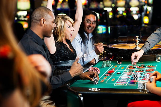 Three Card Poker live dealer table on evade platform with multi-camera feed